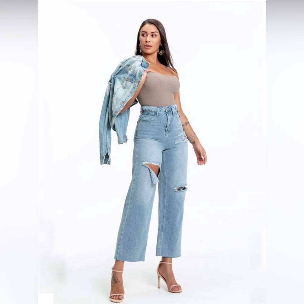 NEW High Waisted Ripped Jeans